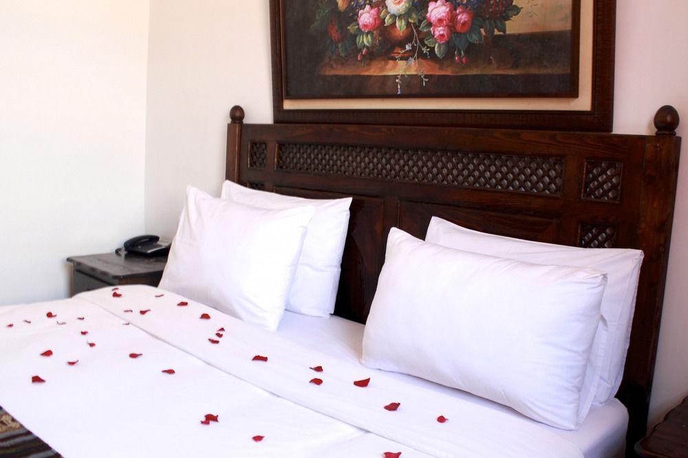 Palais Batha Hotel Fez Bagian luar foto